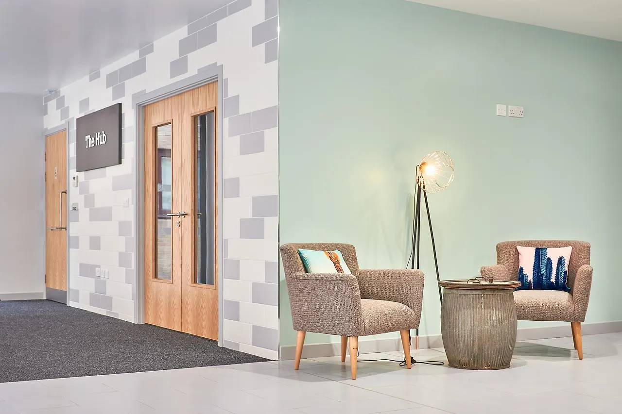 Destiny Student - Meadow Court Apartment Edinburgh