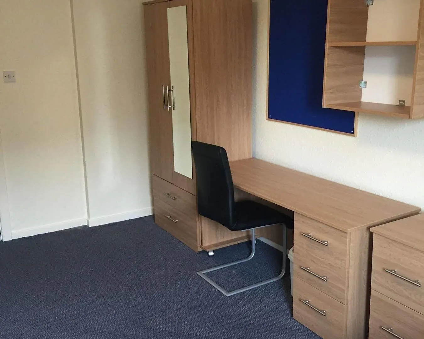 Destiny Student - Meadow Court Apartment Edinburgh